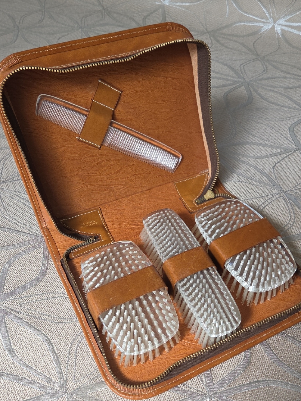 Vintage Leather And Lucite Grooming Kit!